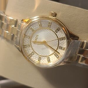 NEW●●Ladies' Fossil Watch